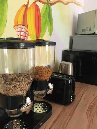 Cuisine ou kitchenette dans l'établissement Attraktive Ferienwohnung am Rande von Leipzig an der A14