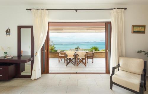 Gallery image of Seagrove, Beachfront Villa In Possidi #FeelsLikeHome in Skála Foúrkas