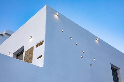 Gallery image of Ursa Major Suites in Tinos Town