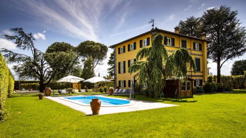 Villa Luigina 8, Emma Villas