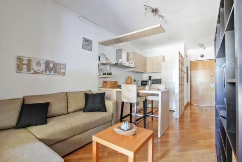 Cozy terrace apt close to Eataly and metro Piramide