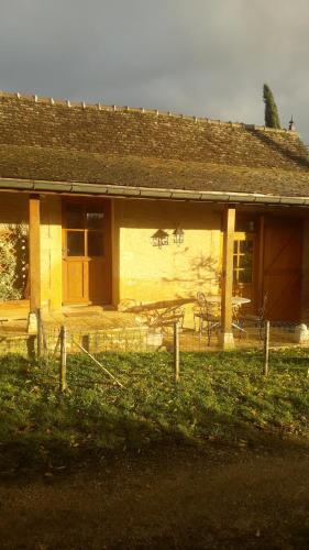 Studio avec terrasse et wifi a Simandre – Photos 3