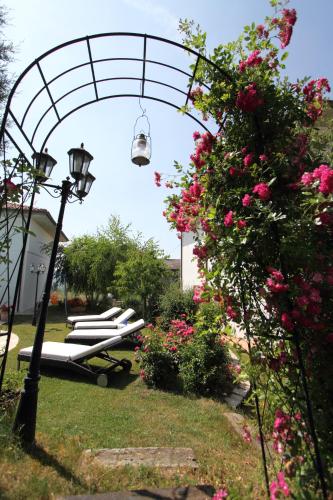 Κήπος έξω από το B&B Margherita Le Fiabe