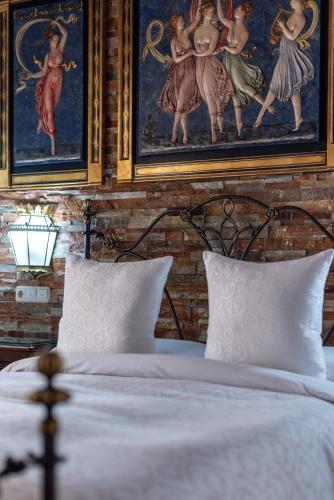 Una cama o camas en una habitación de Casa de Reyes