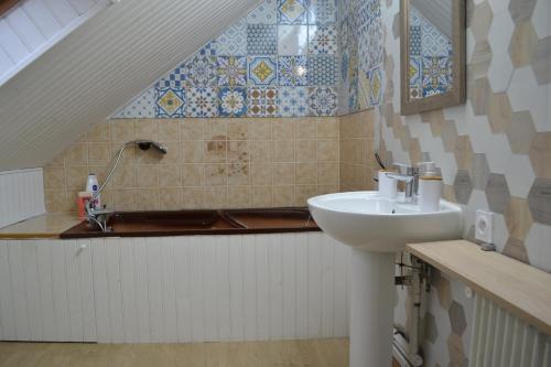 Koupelna v ubytování Maison chaleureuse a 5 minutes a pied du centre ville a Conches