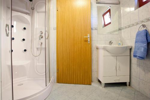 Kúpeľňa v ubytovaní Vineyard Cottage Lustek