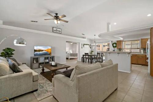 Gallery image of Playpool Oasis-Pool, Spa, Garage, Great Lake Views in Lake Havasu City