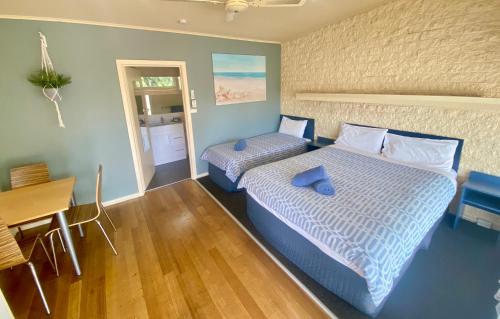 Cama o camas de una habitación en Rye Beach Motel Australia