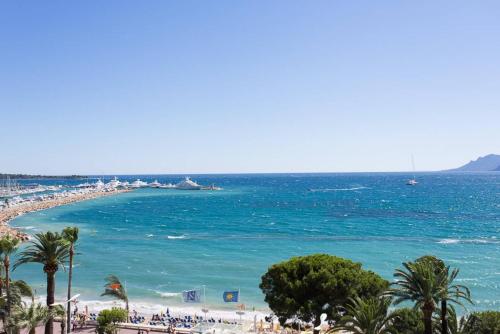 On la Croisette fabulous sea view 1 bed