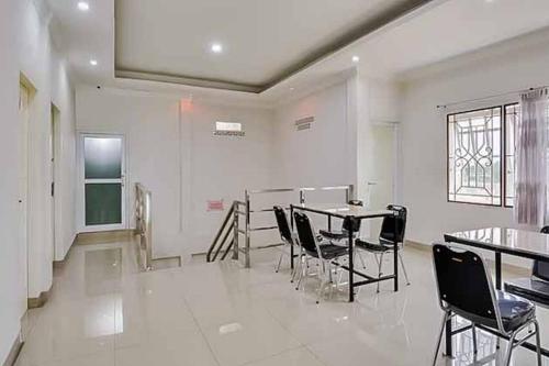 Gallery image of RedDoorz near Palembang Airport 2 in Palembang