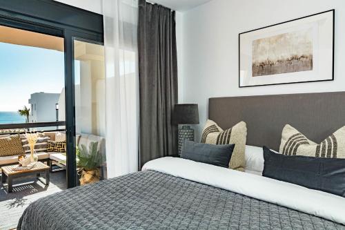 Posteľ alebo postele v izbe v ubytovaní DJA- Modern 2 bedroom apartment close to beach