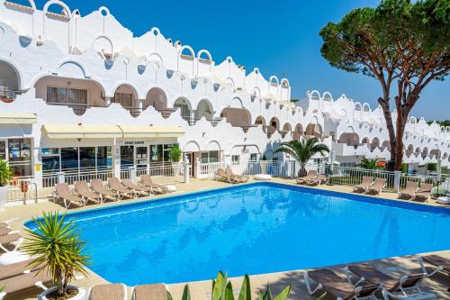 VI- Comfortable 2 bed apartment next to beach, Marbella ...