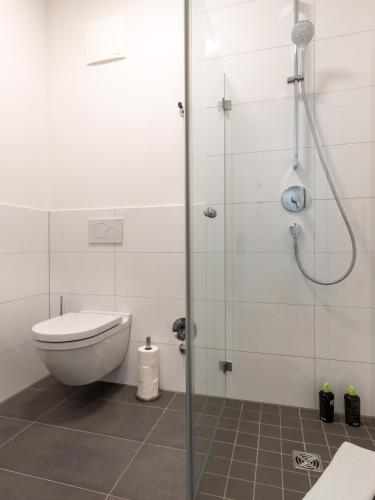 Ένα μπάνιο στο Limehome Gütersloh Eickhoffstraße