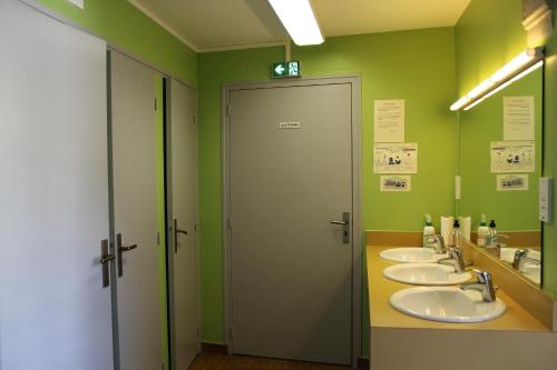 Phòng tắm tại Gîte le Moulin