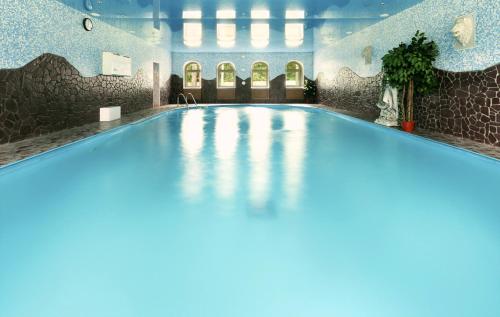 The swimming pool at or close to Art Hotel Pushkino
