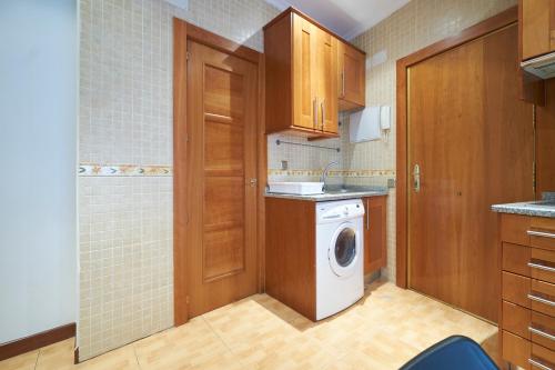 Cucina o angolo cottura di Apartamentos Madrid Atocha