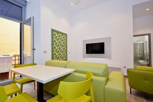 IVY HOUSE photo 6