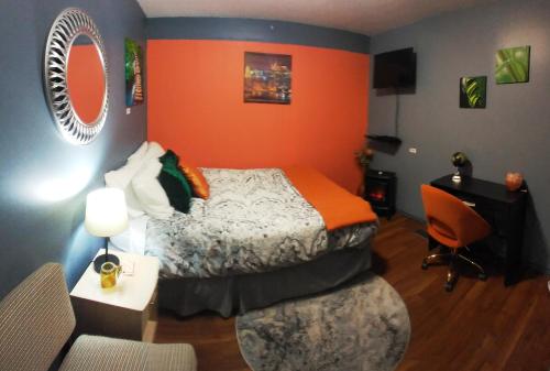 Posteľ alebo postele v izbe v ubytovaní Gracies Fallsview Getaway