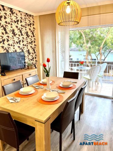 APARTBEACH SAYONARA 125 Climatizado y Piscina