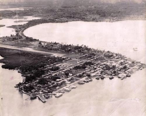 an old photo of an island in the water at Gran Hotel Bahia in Bocas del Toro