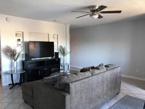 Gallery image of Purple Sunset - Central Destin - 1BR Condo in Destin