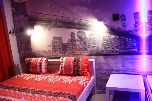 Postel nebo postele na pokoji v ubytování Современная smart квартира для 3-их. чел. М.Академика Павлова , р-к Барабашова