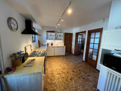 Una cocina o cocineta en Plein soleil
