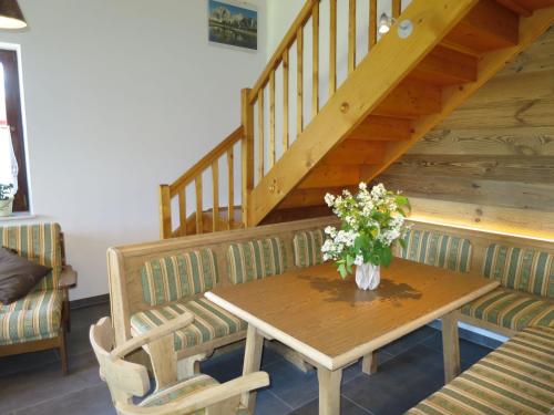 Ruang duduk di Holiday Home Jung by Interhome