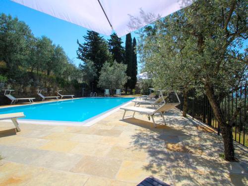Bazén v ubytování Holiday Home Podere Le Coste by Interhome nebo v jeho okolí