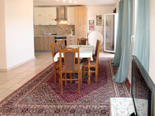 Apartment Suzi-2 by Interhome