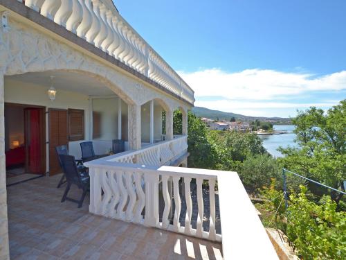 Balkón alebo terasa v ubytovaní Apartment Matal by Interhome