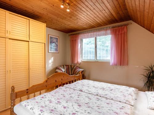Кровать или кровати в номере Holiday Home Horní Věstonice by Interhome