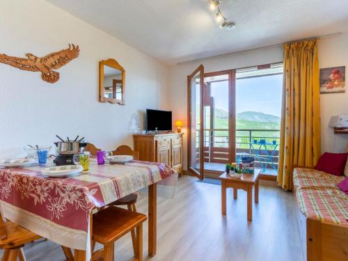 Apartment Bâtiment B-9 by Interhome