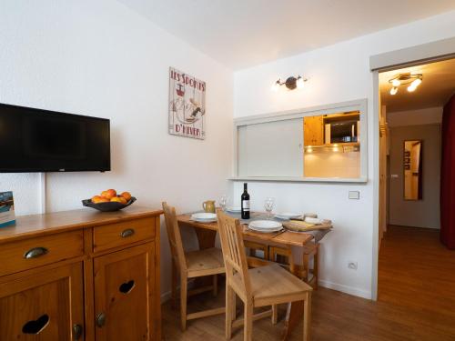 Studio Le Hameau du Borsat - Val Claret-11 by Interhome