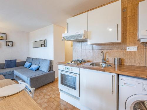 Apartment Les terrasses de la Plage-4 by Interhome