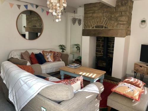 Gallery image of Wuthering Cottage - Central, Stylish, Cosy, Comfy in Haworth