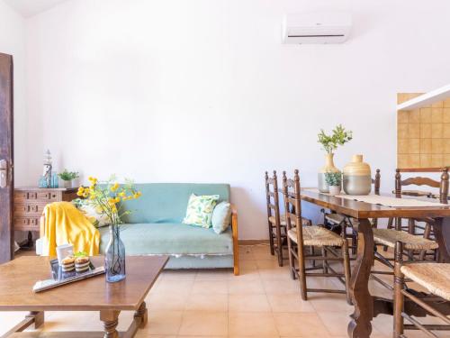 Χώρος καθιστικού στο Holiday Home Urb Riumar by Interhome
