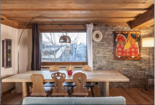 Apartment in villa in the heart of Sankt Moritz-Dorf