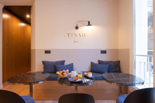 Tinah Paris, Aboukir