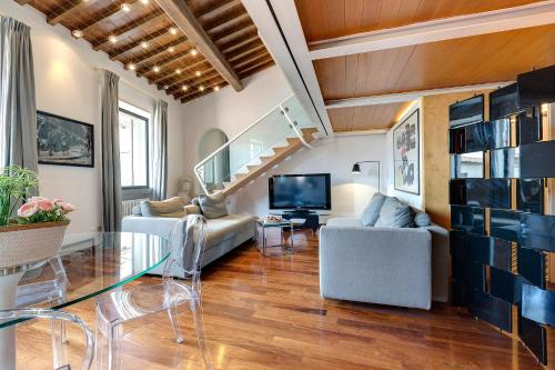 Beatrice Apartment by Mamo Florence