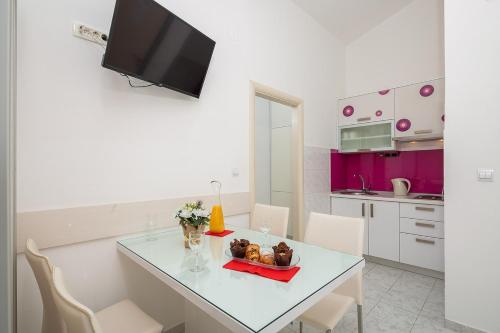 Fotografie z fotogalerie ubytování Apartmani Kaštelančić v destinaci Podstrana