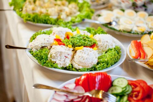 Jídlo v hotelu nebo okolí