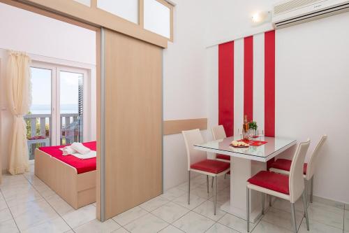 Fotografie z fotogalerie ubytování Apartmani Kaštelančić v destinaci Podstrana