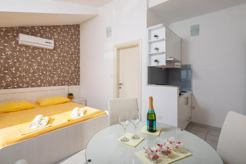 Fotografie z fotogalerie ubytování Apartmani Kaštelančić v destinaci Podstrana
