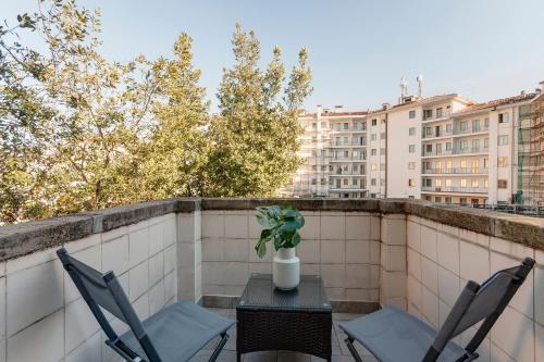 Abigail Apartment by Mamo Florence