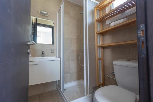 Ένα μπάνιο στο Katerina Luxury Villas