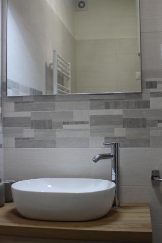 A bathroom at Morena Studio Apartment
