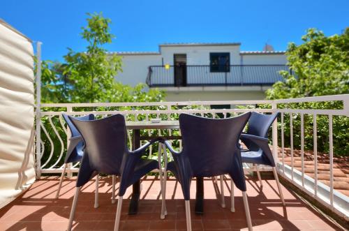 Apartments Alduk with terrace and the sea view