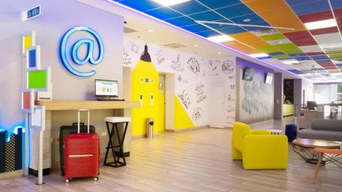 TV a/nebo společenská místnost v ubytování ibis budget Barranquilla