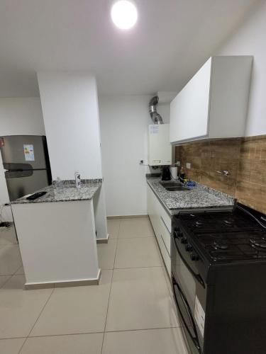 Una cocina o kitchenette en Río tercero departamento